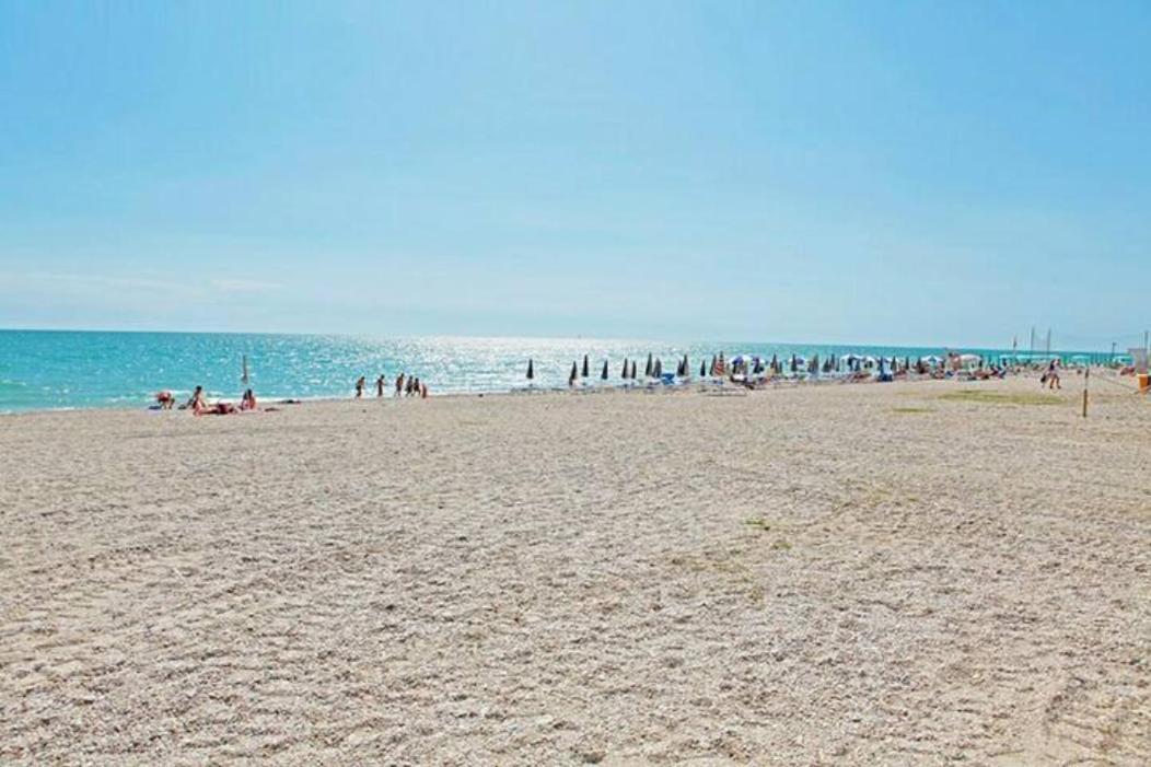 Le Camelie -Appartamenti Nuovi Porto SantʼElpidio Exteriér fotografie